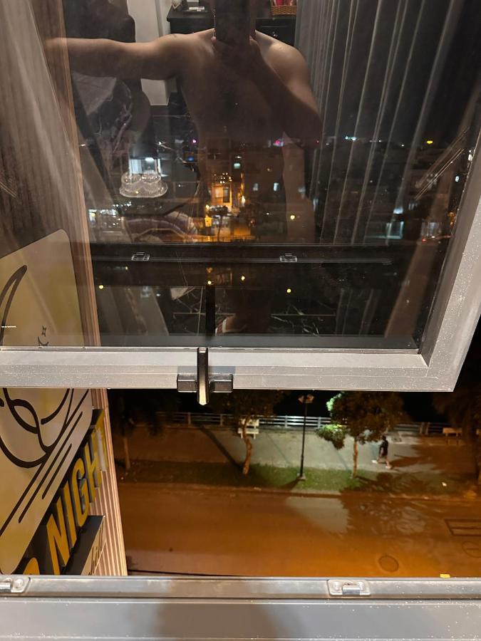 Mid Night Hotell Can Tho Exteriör bild