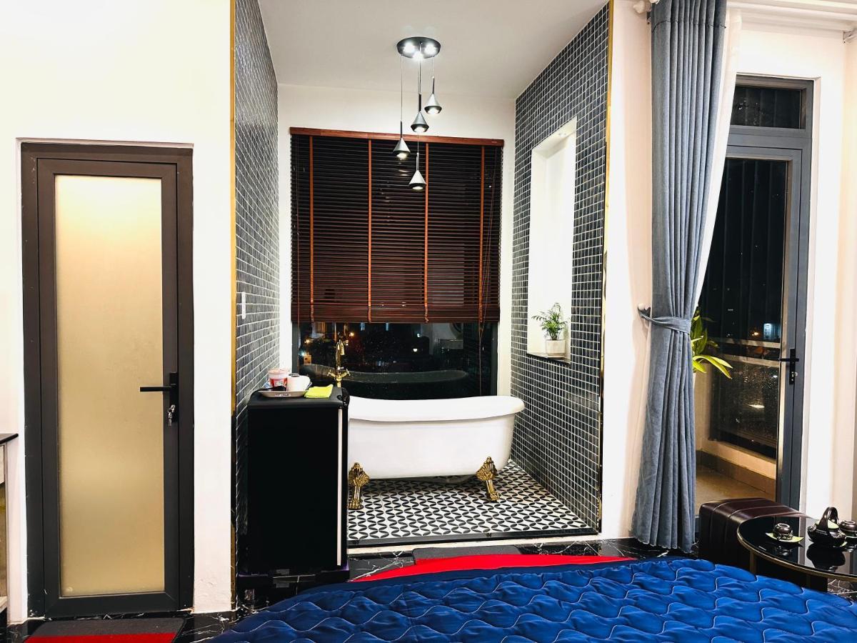 Mid Night Hotell Can Tho Exteriör bild